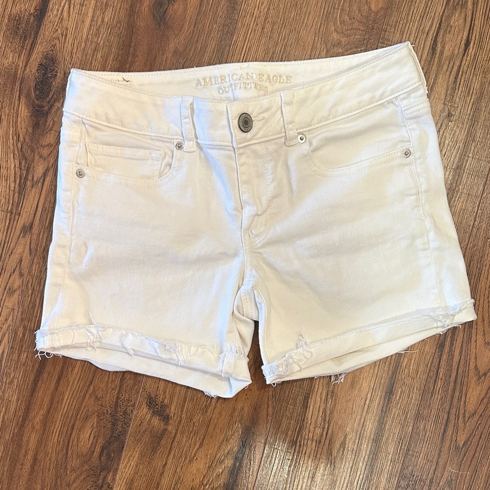 American Eagle Outfitters Women's Cream Jean Shorts